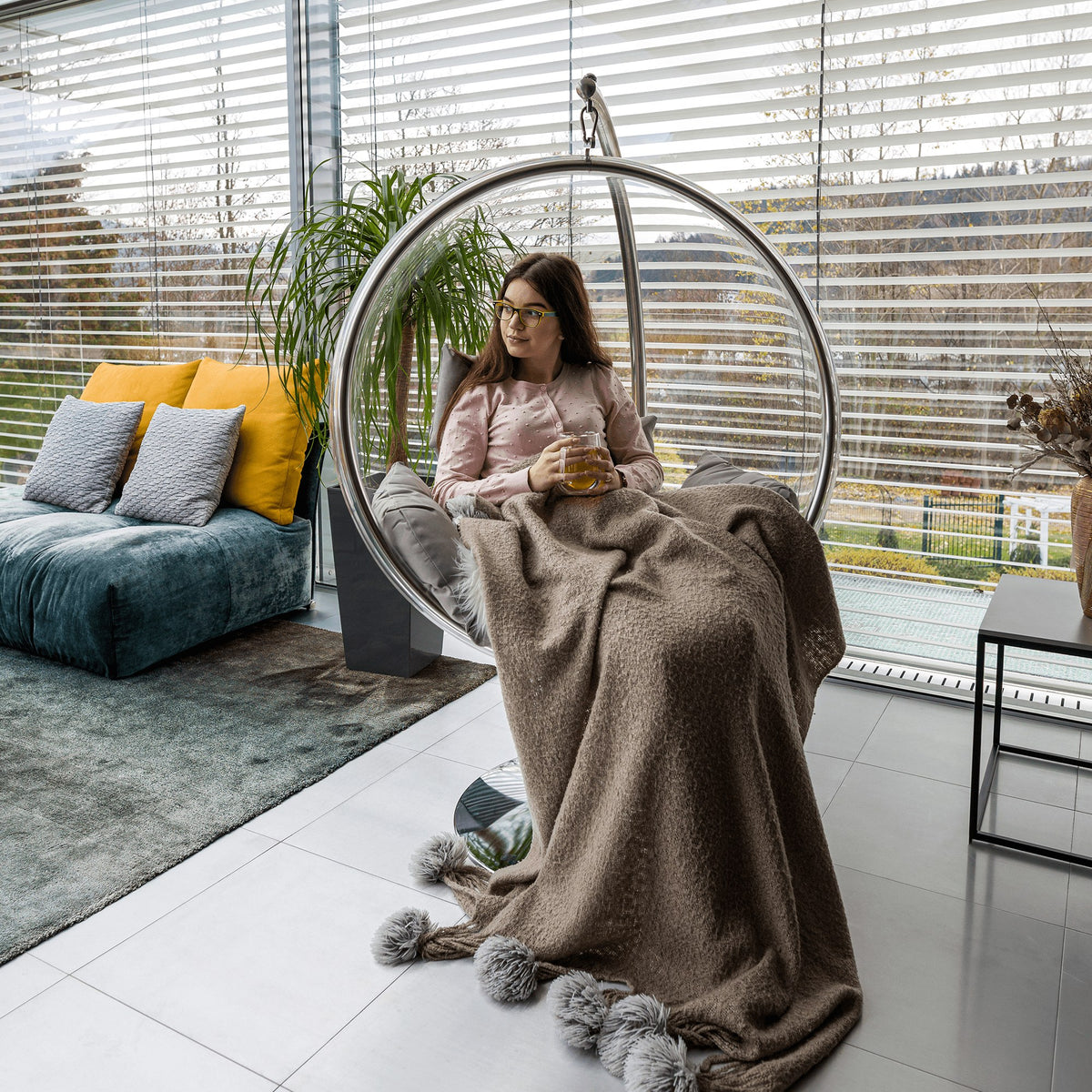 Fotoliu balansoar Bubble în living, imaginea 17