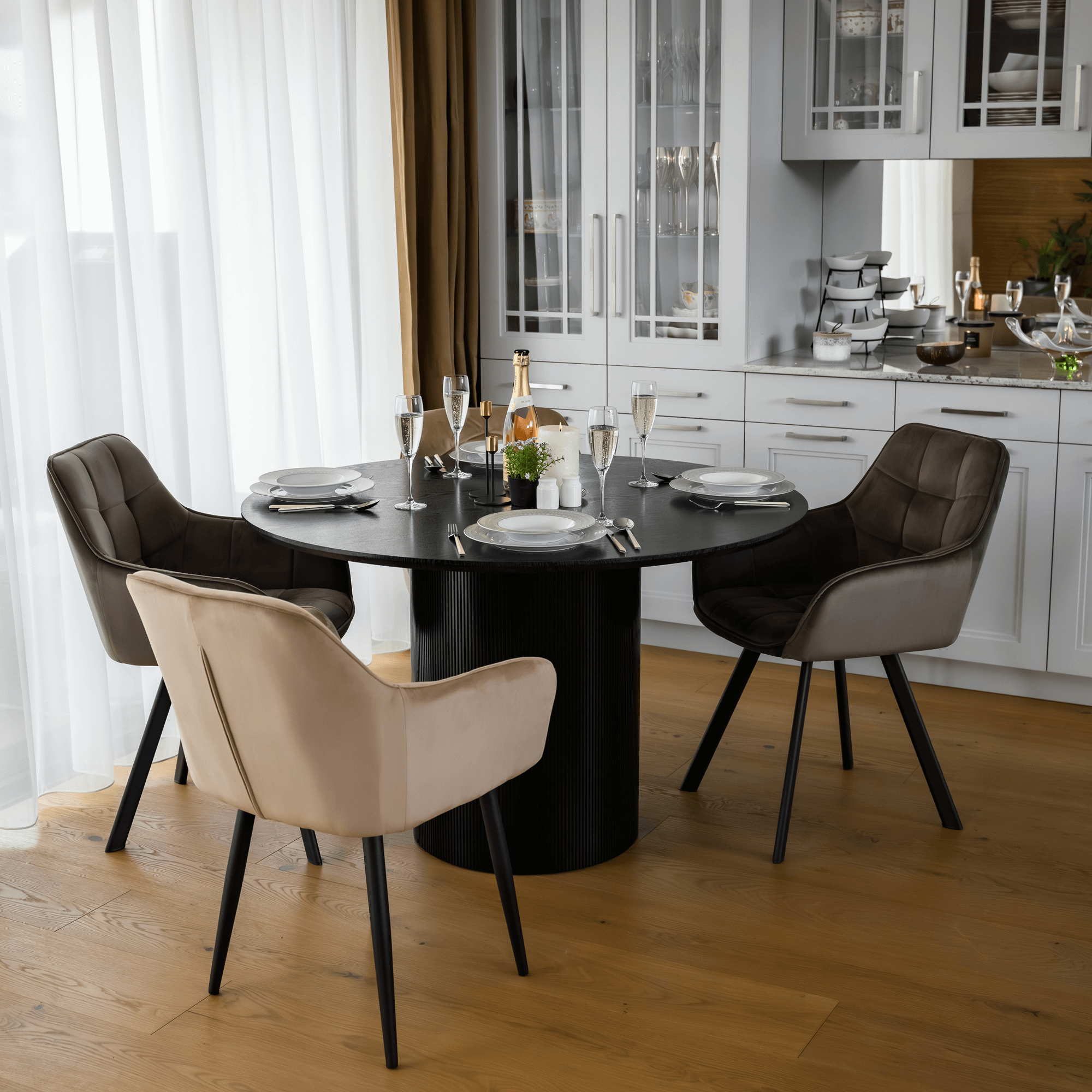 Masa MAHIR TIP 2, vedere 2