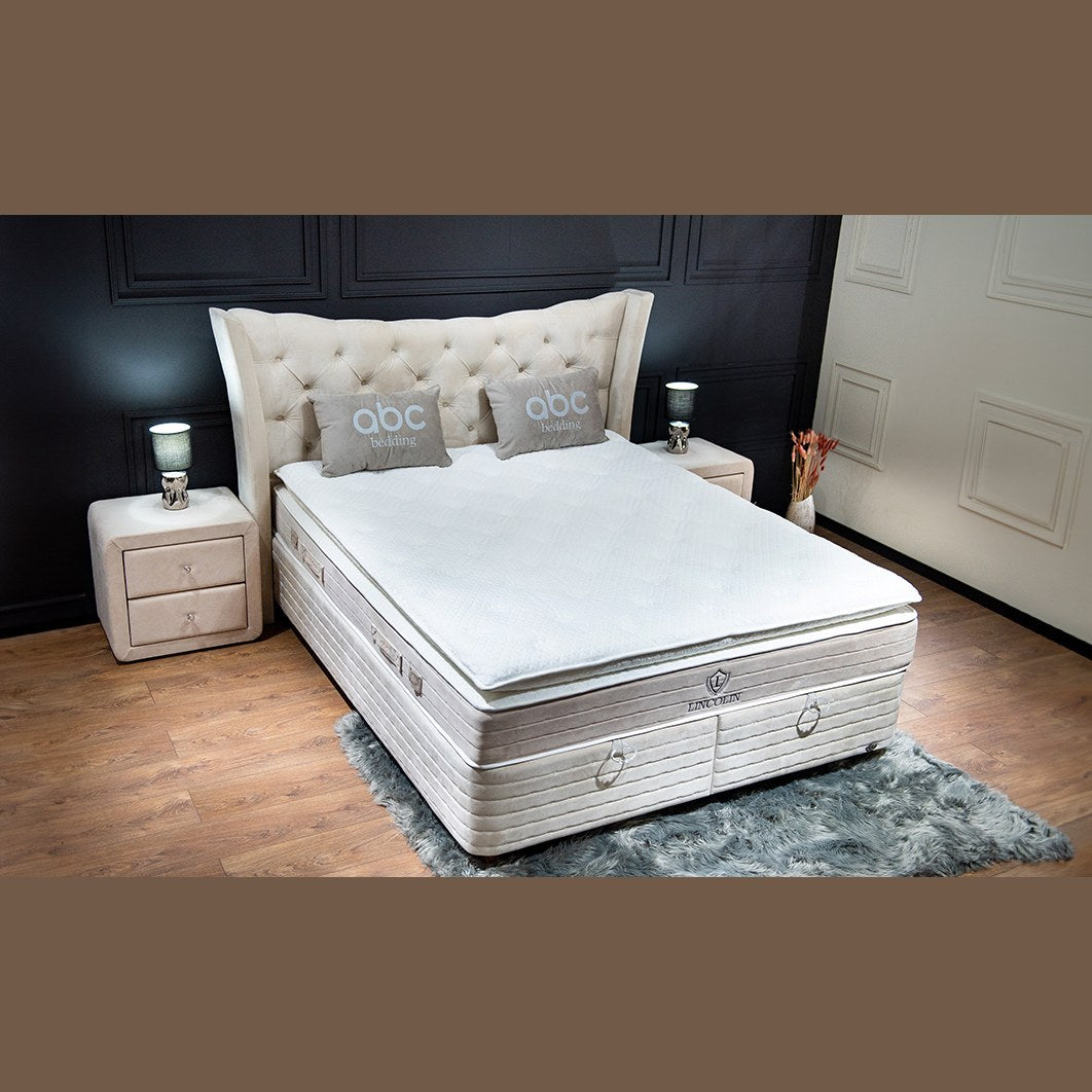 Pat Lincolin în dormitor, imaginea 5