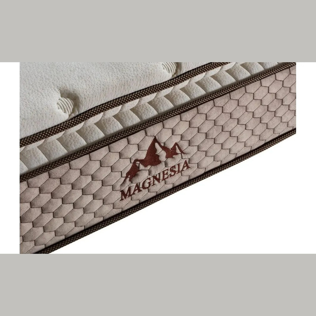 Straturile saltelei Magnesia – spumă poliuretanică